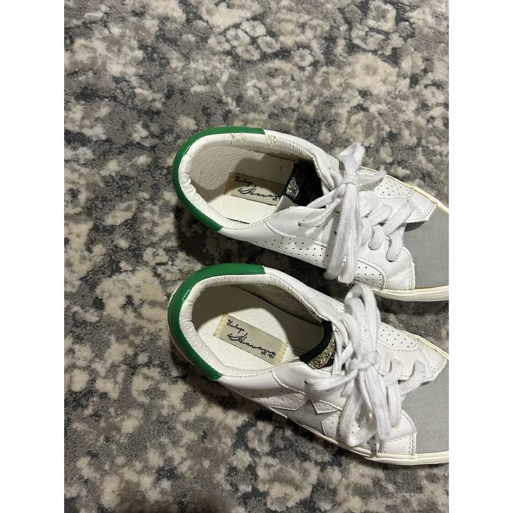 Women's Vintage Havanna Green And White Shoes Size 7.5‎